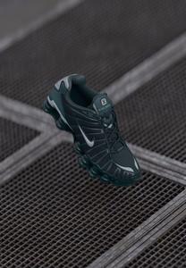 Кроссовки Nike Sportswear SHOX TL, Seaweed/Gunmetal/Dark Green
