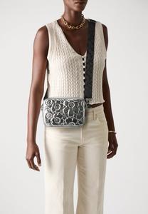 Сумка кросс-боди Marimekko SOFT GRATHA UNIKKO, Silver/Silver-Coloured