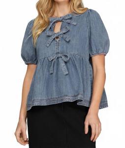 Джинсовая блузка с короткими рукавами-фонариками и галстуком-бабочкой спереди, синего цвета She + Sky, синий