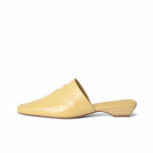 SHOEMAKER QUEEN Женские закрытые тапочки желтые, цвет Yellow