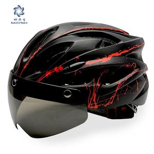 Шлем для велоспорта Haolebao с магнитными очками, черный/красный