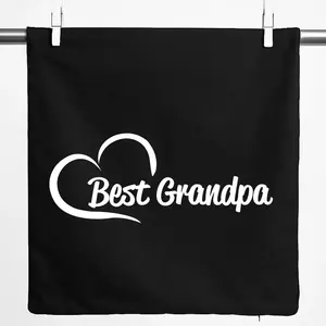 Наволочка Huuraa "Лучший подарок дедушке в форме сердца" 40x40 см, черный хлопок, "Лучший подарок дедушке" Hellweg Druckerei