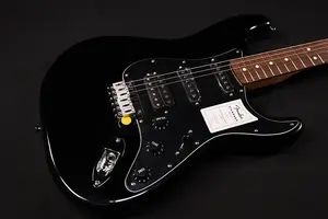 MINT Fender Standard Stratocaster HSS с грифом из лавра, черной накладкой, черный 100