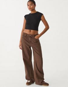 Укороченная футболка Stradivarius черного цвета