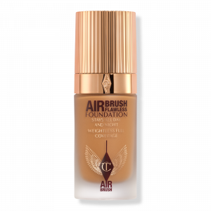 Безупречная тональная основа, нанесенная аэрографом Charlotte Tilbury, 11 Warm (tan with warm undertones)