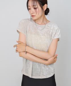 Прозрачный велюровый топ с французскими рукавами.