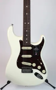 Fender American Professional II Stratocaster RW Олимпийский белый