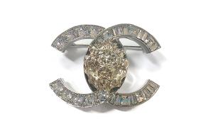 Брошь унисекс CHANEL