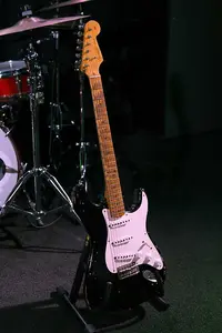 Fender Custom Shop Tribute Series «Blackie» Стратокастер Эрика Клэптона 2006 - Черный