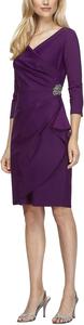 Платье Alex Evenings Short Scuba Sheath Dress with 3/4 Sleeves, цвет Summer Plum