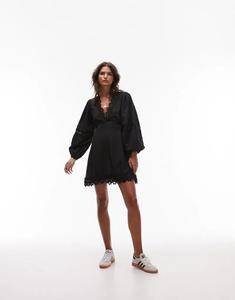 Черное повседневное платье мини с V-образным вырезом и кружевной отделкой Topshop