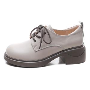 Повседневные однобортные туфли женские Cachiotti, Ecru