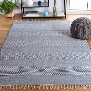 Ковер SAFAVIEH, 153 x 244 см, Montauk Collection, Ivory & Navy, ручной работы, плоское плетение, бохо-кантри, хлопок с бахромой-кисточками, идеально для помещений с высокой проходимостью: гостиная, спальня (MTK330B)