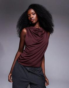 Облегающая майка ASOS DESIGN с воротником-хомутиком и драпировкой спереди, ягодного цвета