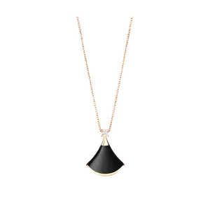 Колье Bulgari Divas' dream из розового золота 18 карат с ониксом и бриллиантами