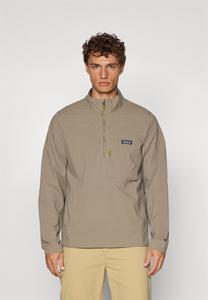 Куртка Patagonia OUTDOOR EVERYDAY MARSUPIAL, Wing Grey/Light Grey