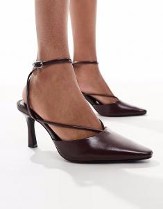 Туфли на каблуке с острым носком бордового цвета Pull&Bear