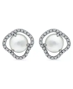 Серьга-Пуговица с ореолом из искусственного жемчуга и кубического циркония на серебряной пластине Macy'S, silver