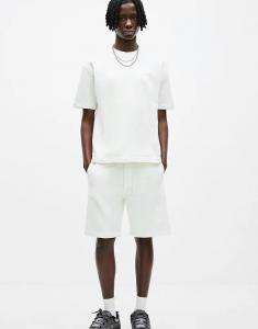 Толстовка Pull&Bear STWD с короткими рукавами белого цвета