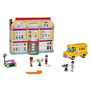 Конструктор Heart Lake Performance School из коллекции Good Friend, 774 детали LEGO