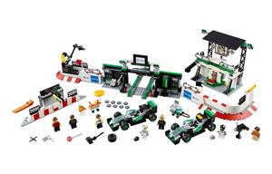 Конструктор Super Racing Collection Mercedes AMG Mercedes Benz Formula 1 Racing Team, 601 деталь, 1000 штук LEGO