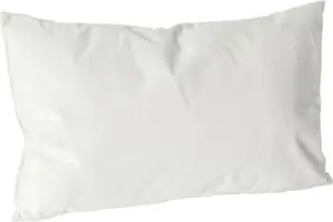 Подушка Rectangular Velvet - 60 см x 40 см - кремового цвета Nicola Spring