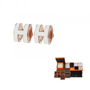 Серьги-гвоздики Rose Gold с лаковым покрытием HERMES, белый розовое золото