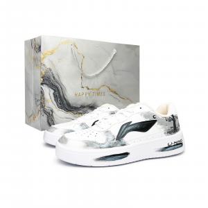 Легкие, низкопрофильные скейтбордистские кроссовки Li Ning в виде плавучей лодки, увеличивающие рост, для мужчин., черный белый серый (серый special shopping bag)