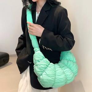 Стеганая пуховая сумка-кроссбейд в форме круассана FASHNZFAB, мятный