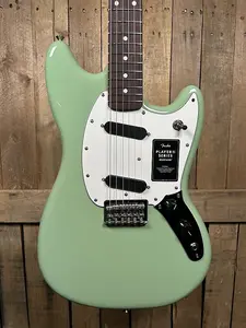 Электрогитара Fender Player II Mustang - береза зеленая с грифом из розового дерева