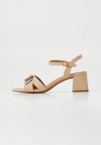 Сандалии Marco Tozzi, песочный