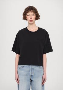 Базовая футболка JIANA Baum und Pferdgarten, черный