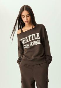 Толстовка Stradivarius PRINTED BOATNECK, Dark Brown