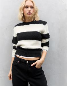 Вязаный свитер Stradivarius Knit с подплечниками черного цвета