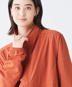 Легкая и воздушная ветровка, американский размер, стандартный.