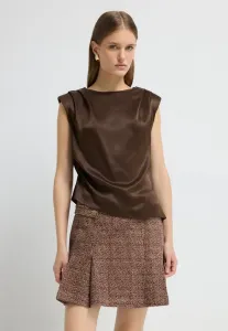 Вершина Adl, Brown