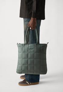 Сумка-тоут ARKK PADDED LOGO UNISEX ARKK Copenhagen, хаки