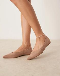 Балетки Ludo с заостренным носком ASOS DESIGN Wide Fit из бежевой замши