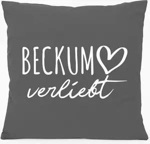 Подушка для дивана Huuraa Beckum in Love Gift 40x40 см с наполнителем из хлопка стального серого цвета Beckum Souvenir Hellweg Druckerei