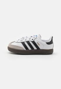 Кроссовки низкие SAMBA adidas Originals, цвет footwear white/core black