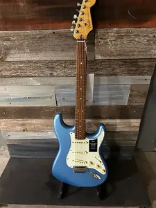 Fender Player Plus Stratocaster Опал Спарк