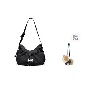 Lee Тканевая сумка через плечо, Obsidian Black+Brand Plush Pendant