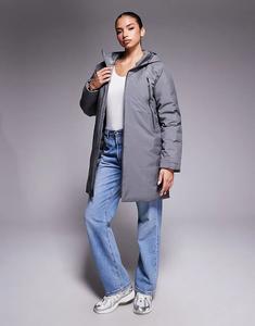 Парка North Face W MTN в дымчато-жемчужном цвете