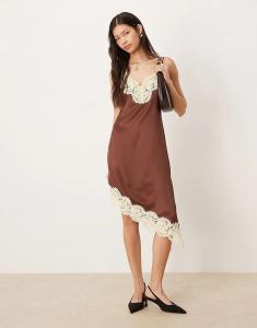 Коричневое асимметричное мини-платье из атласа с кружевным лифом и лифом ASOS DESIGN коричневого цвета