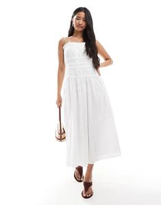 Платье макси Miss Selfridge из поплина с присборенным лифом и застежкой на пуговицы белого цвета