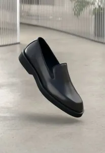 Кожаные стильные слипоны Zign, Black