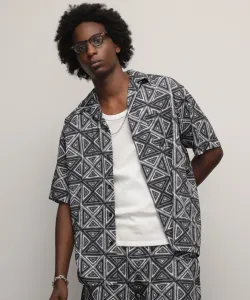 Гавайская рубашка "Геометрический треугольник" / Hawaiian shirt "Geometric Triangle"