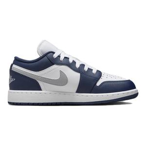 Баскетбольные кроссовки Air 1 Kids GS Low-top White/Midnight Navy/Wolf Grey Jordan, белый/синий