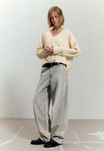 Джемпер Bershka V-NECK CROPPED, Beige