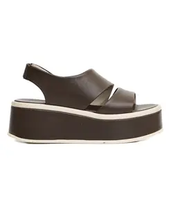 Коричневые сандалии на танкетке подчеркивают стиль. Patrizia Bonfanti, коричневый